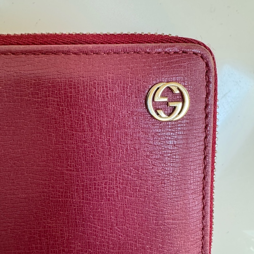 Authentic Gucci GG Mauve Zip Around Wallet - Picture 8 of 11